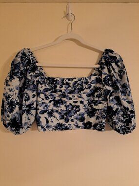 Abercrombie & Fitch Blue White Floral Puff Sleeve Smocked Crop Top Sz M